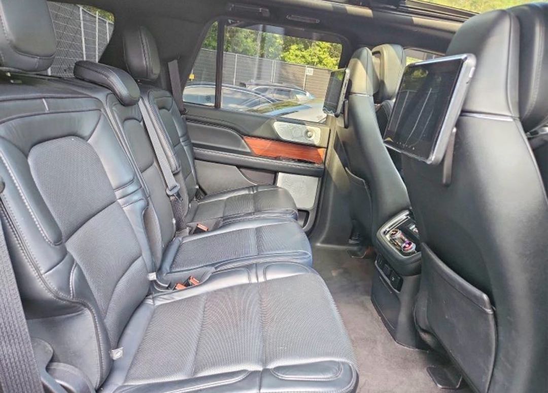 Car Image 2019 LINCOLN NAVIGATOR