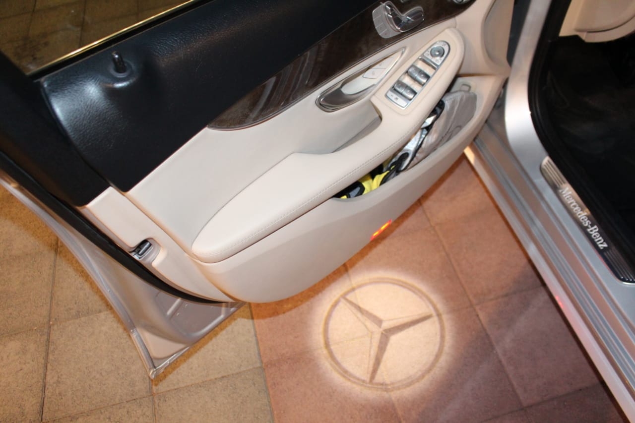 Car Image 2017 MERCEDES C Class 300