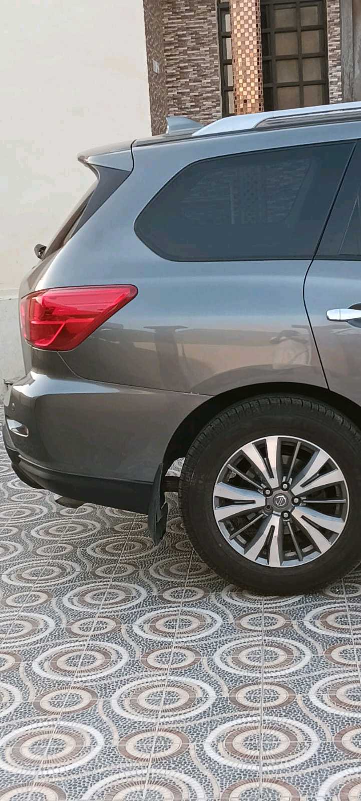 Car Image 2019 NISSAN PATHFINDER S