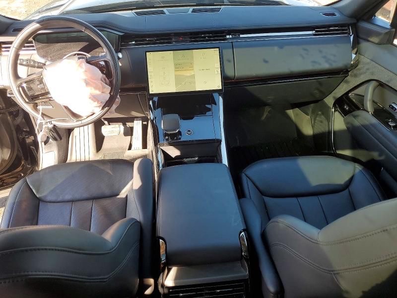 Car Image 2024 LAND ROVER SPORT