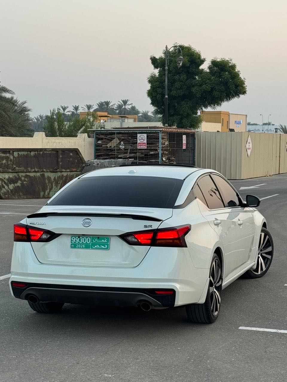 Car Image 2019 NISSAN ALTIMA SR