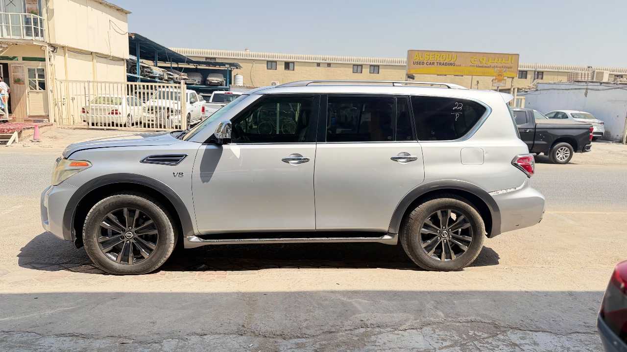 Car Image 2017 NISSAN ARMADA