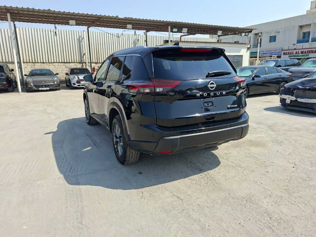 Car Image 2024 NISSAN ROGUE
