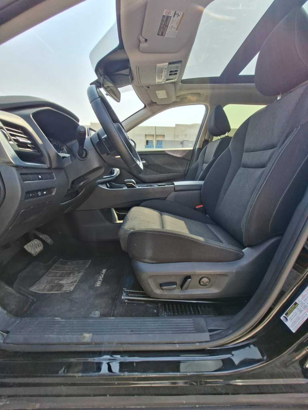Car Image 2024 NISSAN ROGUE