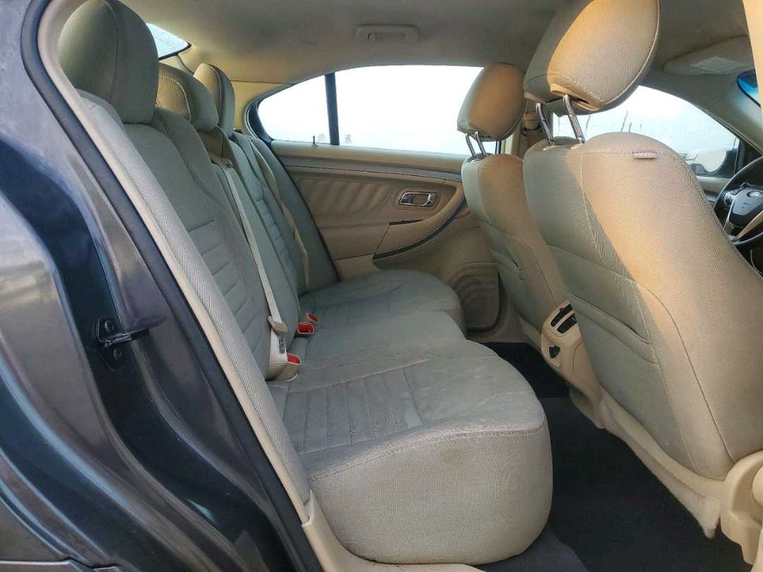Car Image 2018 FORD TAURUS
