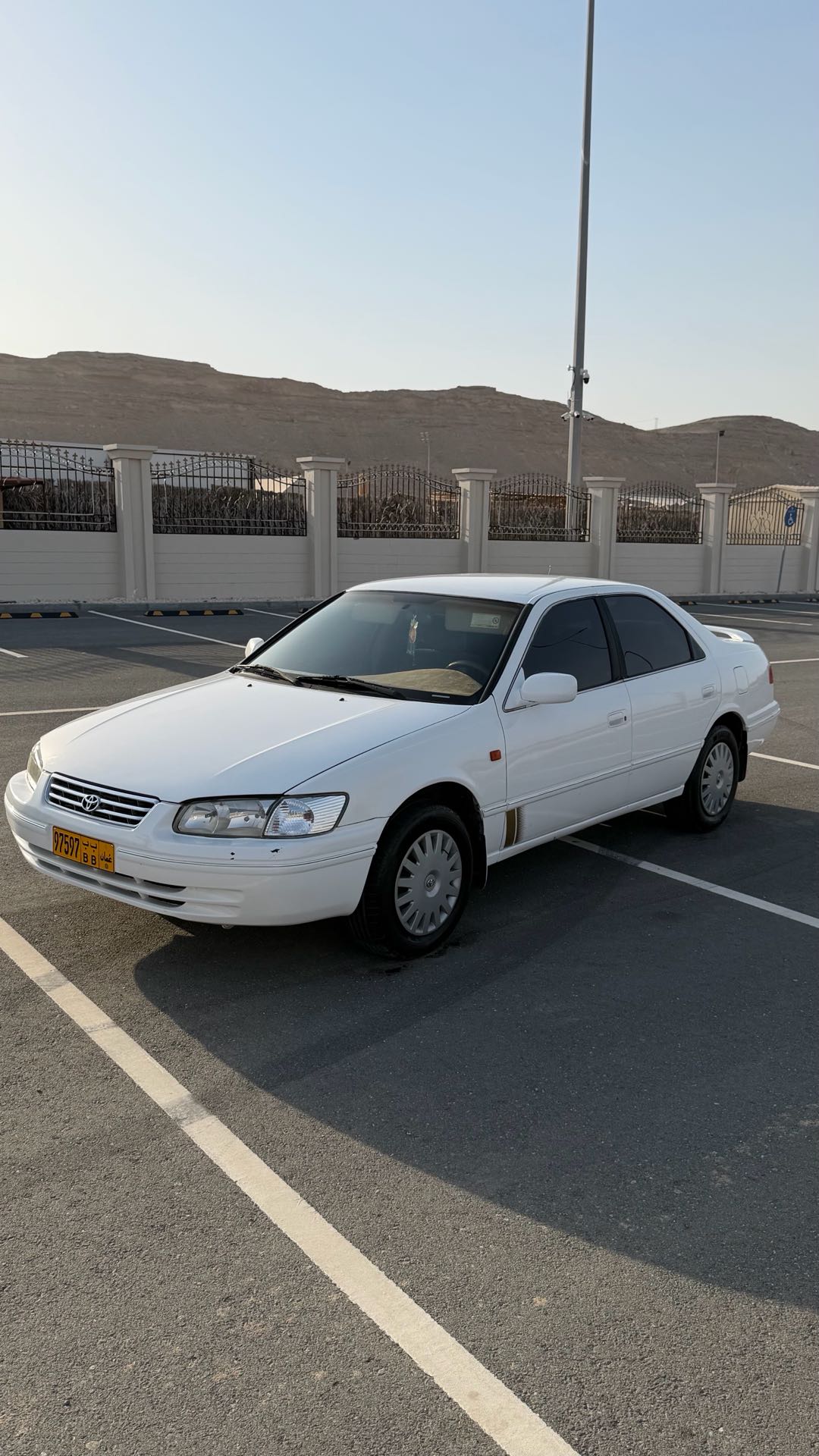 Car Image 2001 TOYOTA CAMRY GL