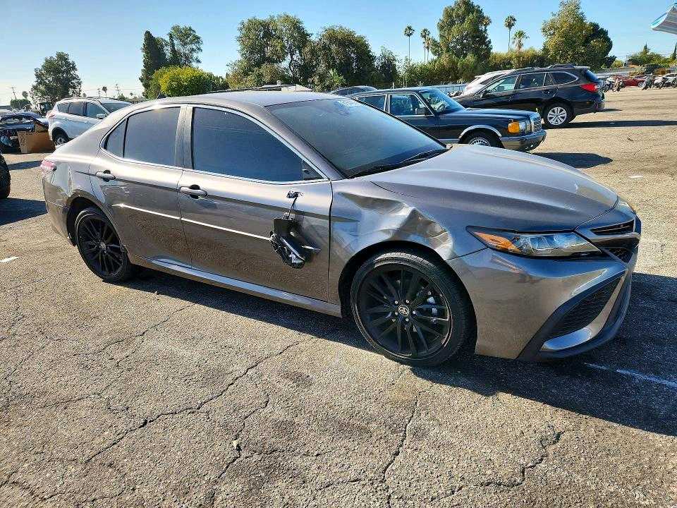 Car Image 2023 TOYOTA CAMRY