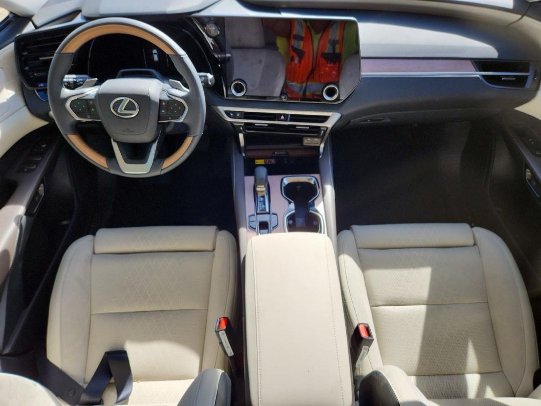 Car Image 2026 LEXUS RX