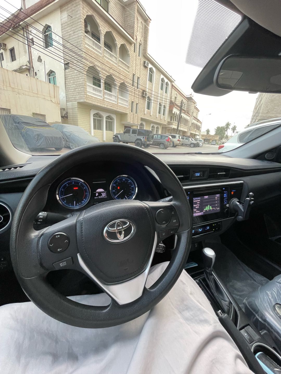 Car Image 2018 TOYOTA COROLLA LE