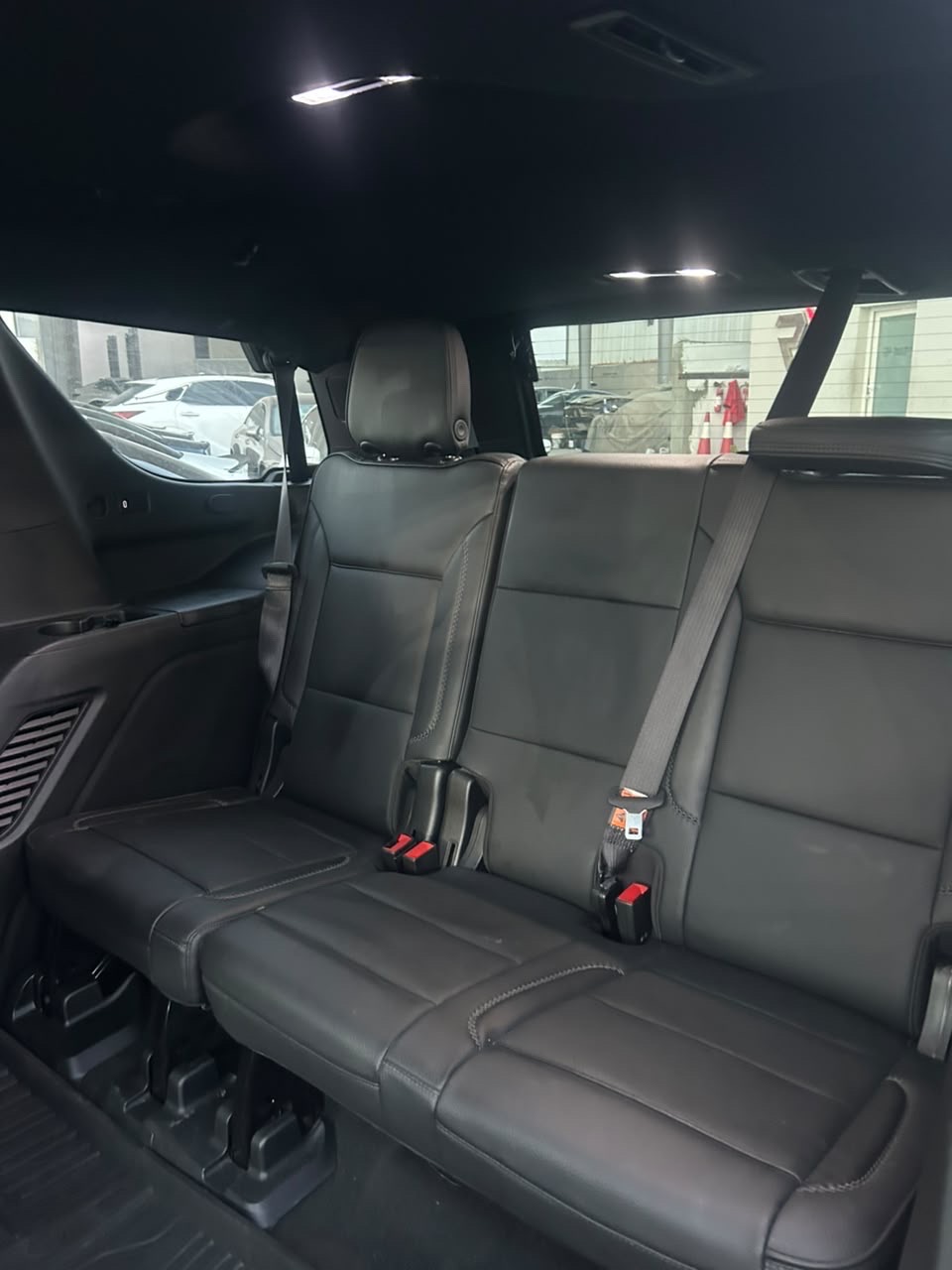 Car Image 2021 GMC YUKON