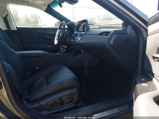 Car Image 2025 LEXUS ES