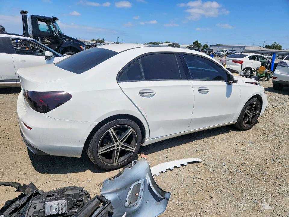 Car Image 2019 MERCEDES A CLASS