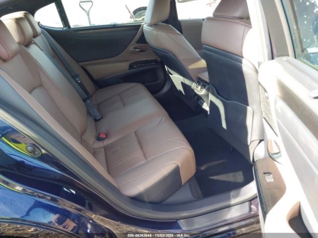 Car Image 2024 LEXUS ES