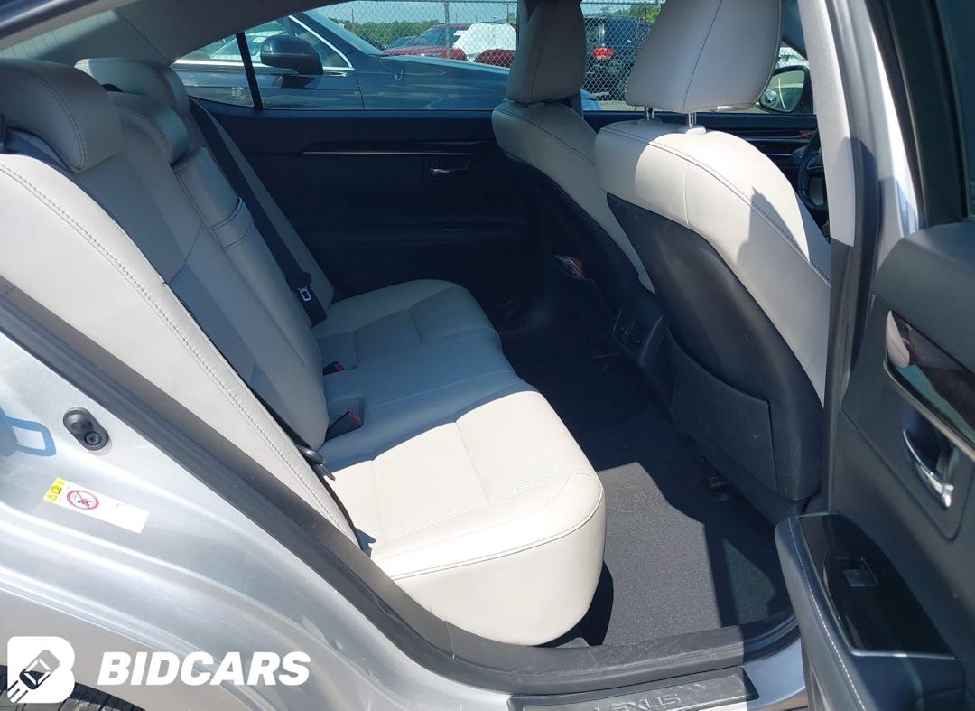 Car Image 2018 LEXUS ES