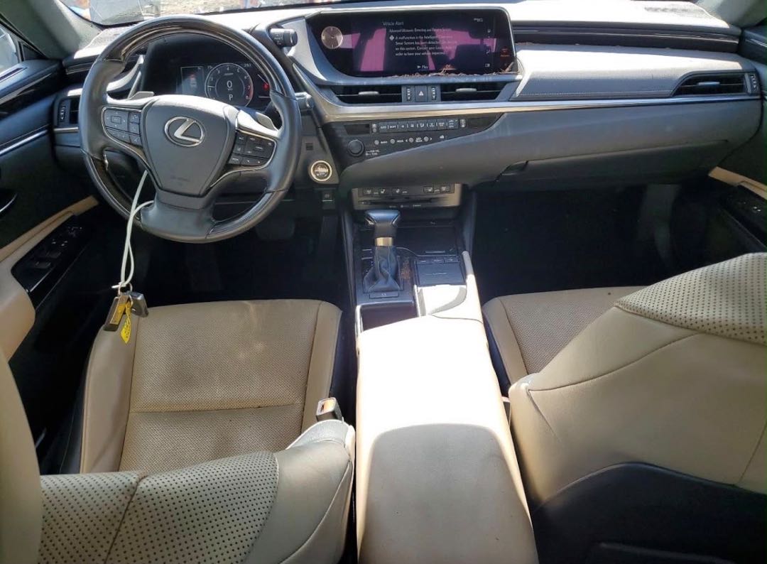 Car Image 2020 LEXUS ES