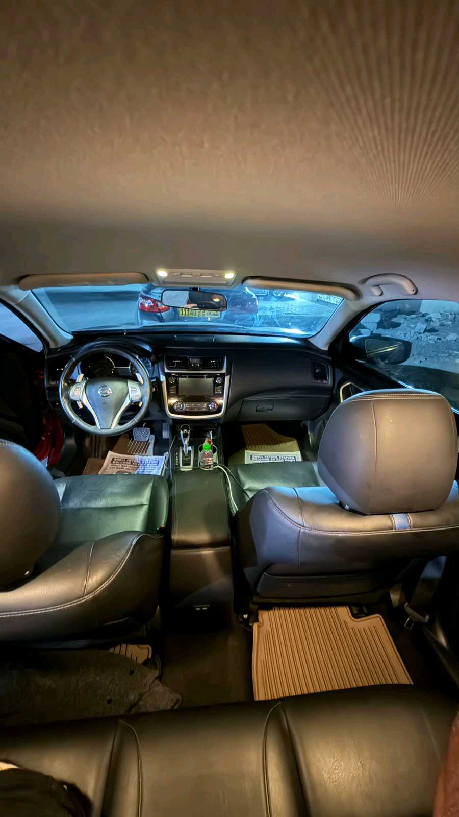 Car Image 2018 NISSAN ALTIMA SR