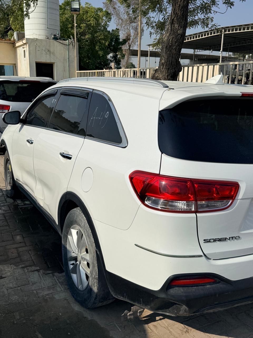 Car Image 2018 KIA SORENTO