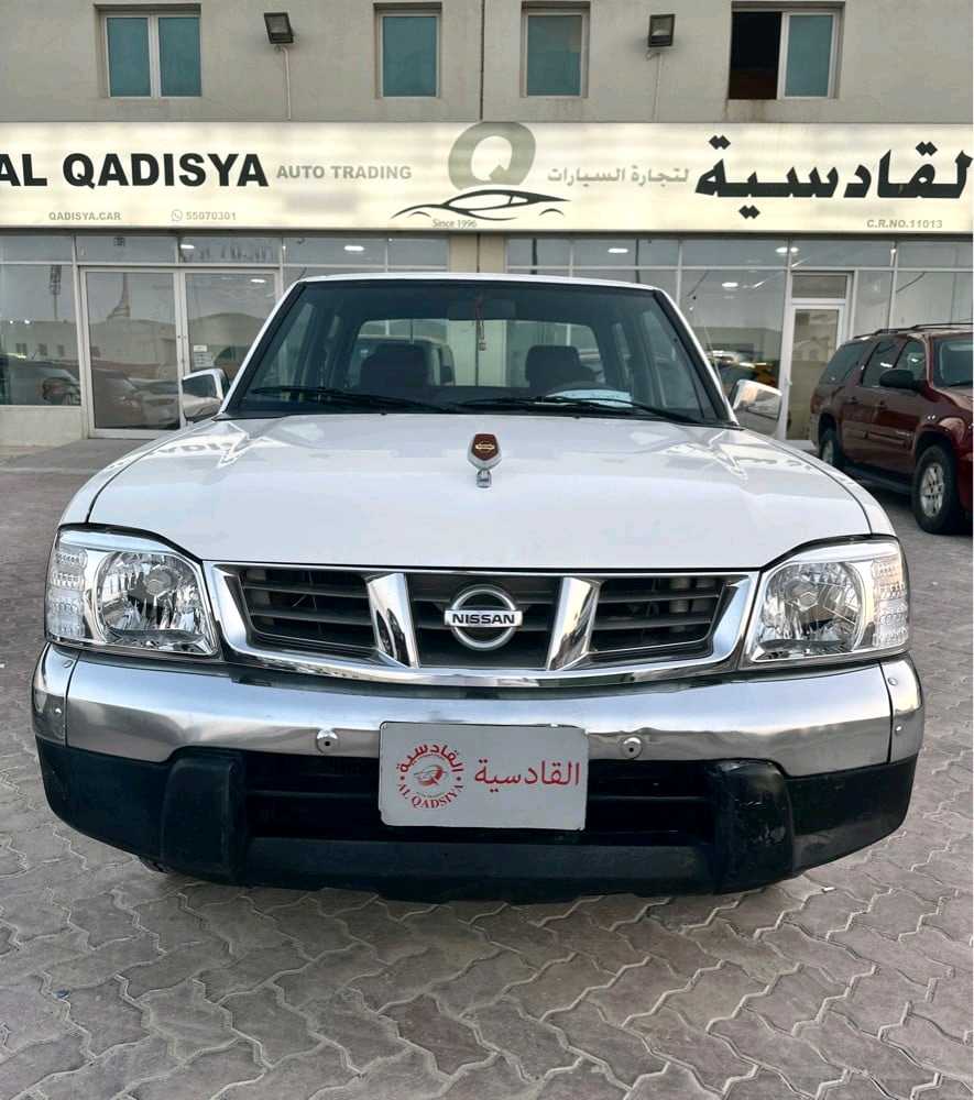 Car Image 2013 NISSAN PICKUP 