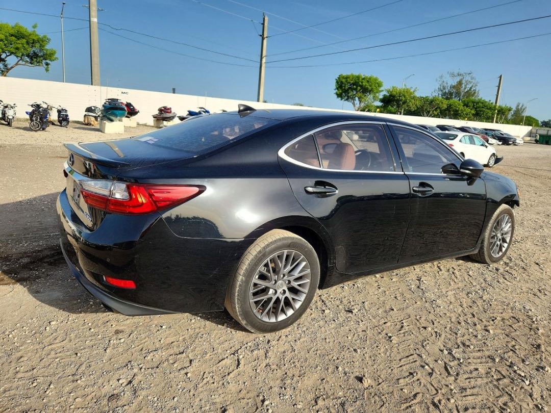Car Image 2018 LEXUS ES