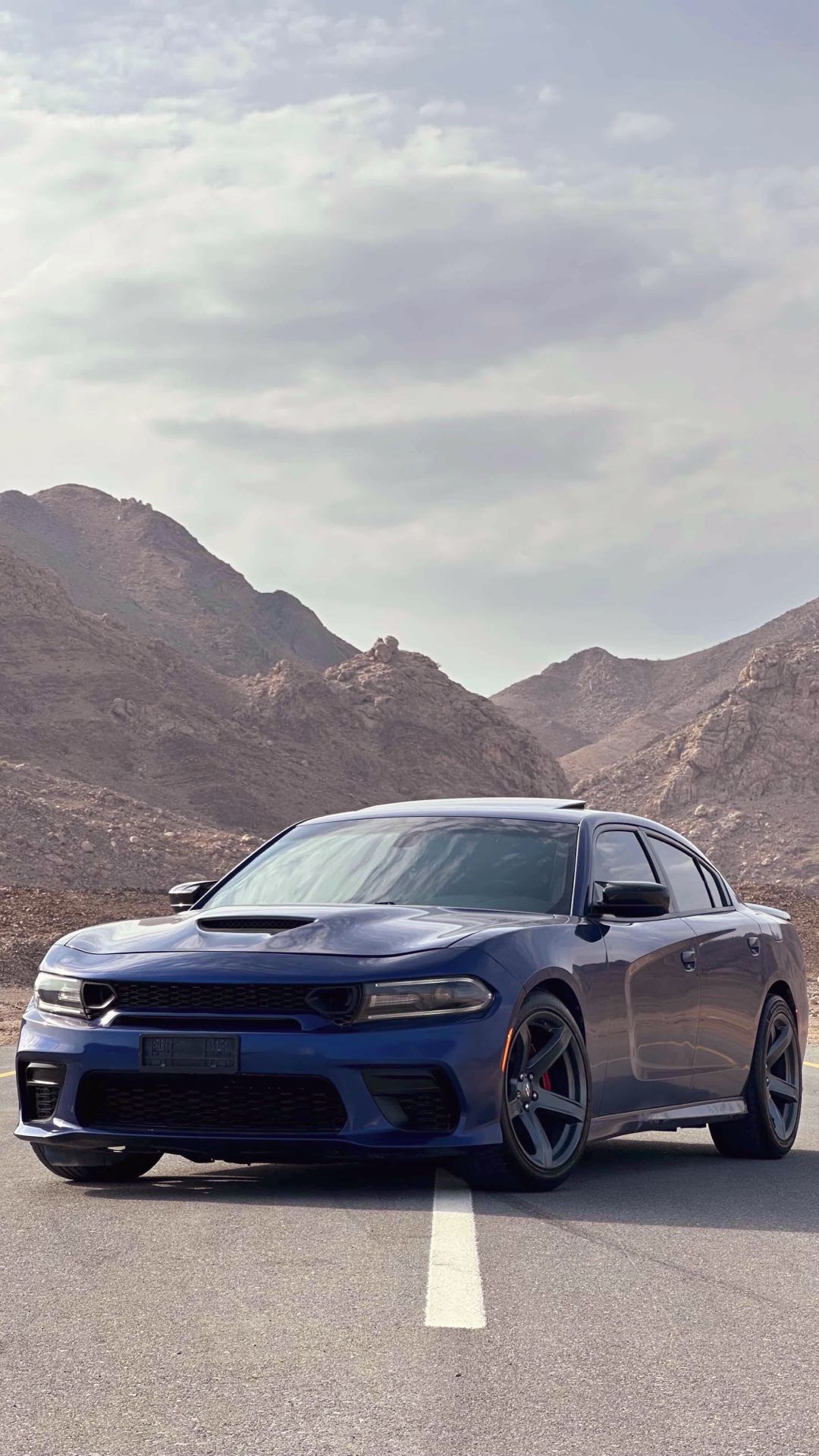 Car Image 2019 DODGE CHARGER SXT
