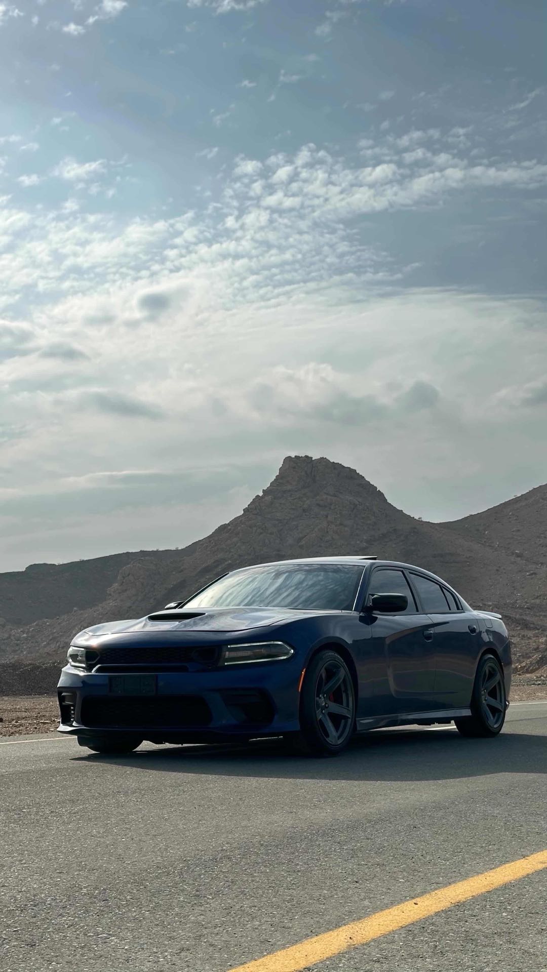 Car Image 2019 DODGE CHARGER SXT