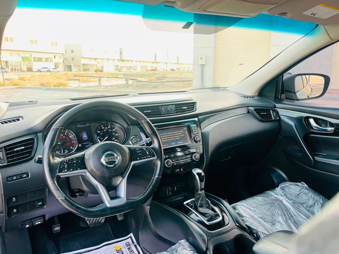 Car Image 2018 NISSAN ROGUE SL