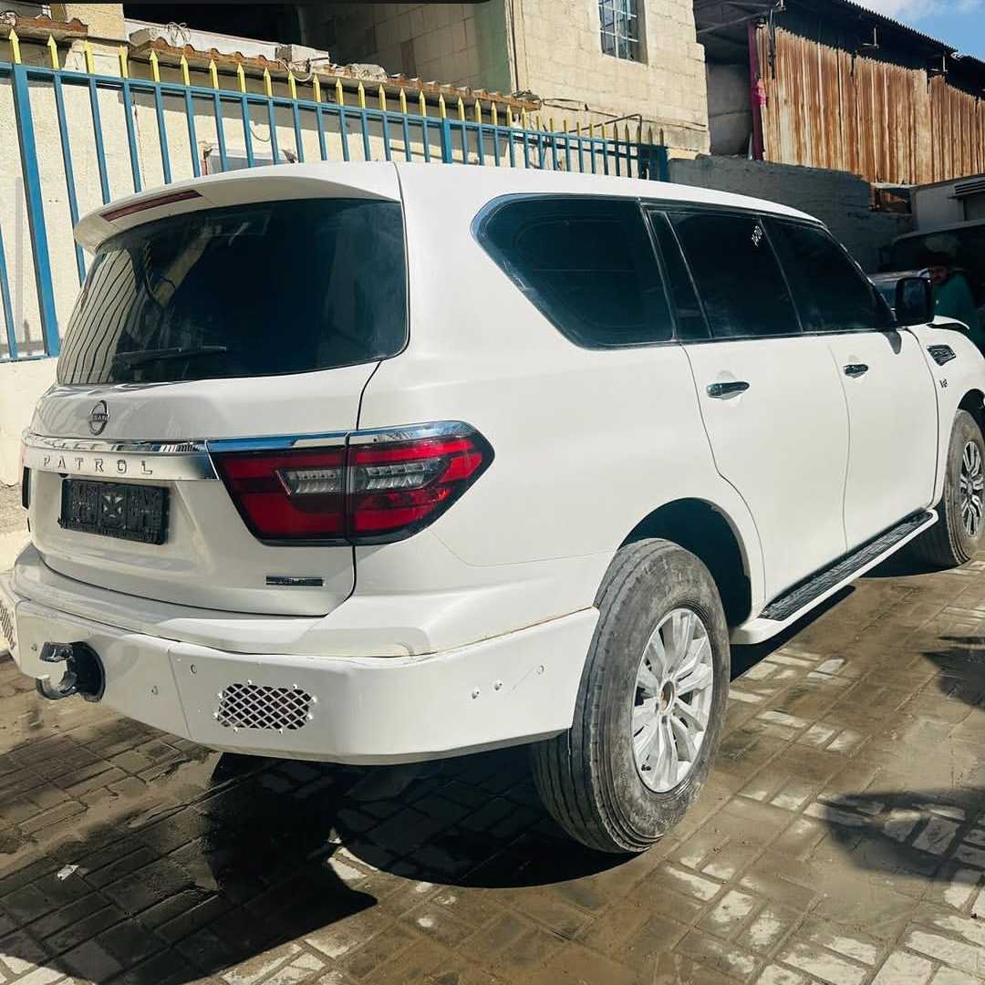 Car Image 2018 TOYOTA LAND CRUISER