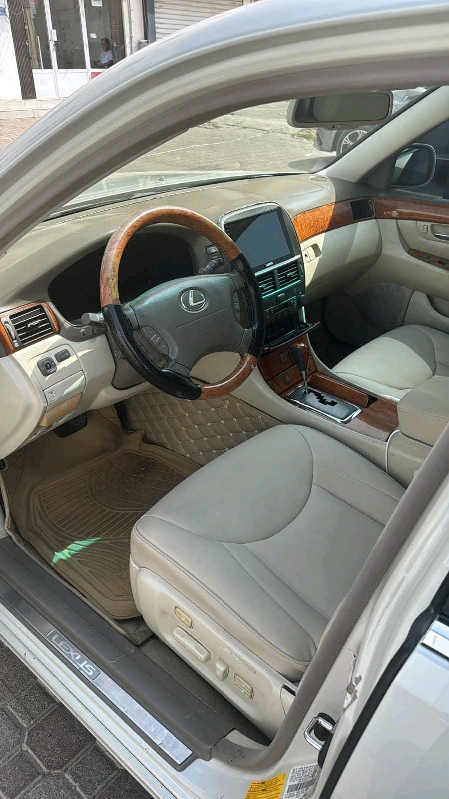 Car Image 2002 LEXUS LS 430