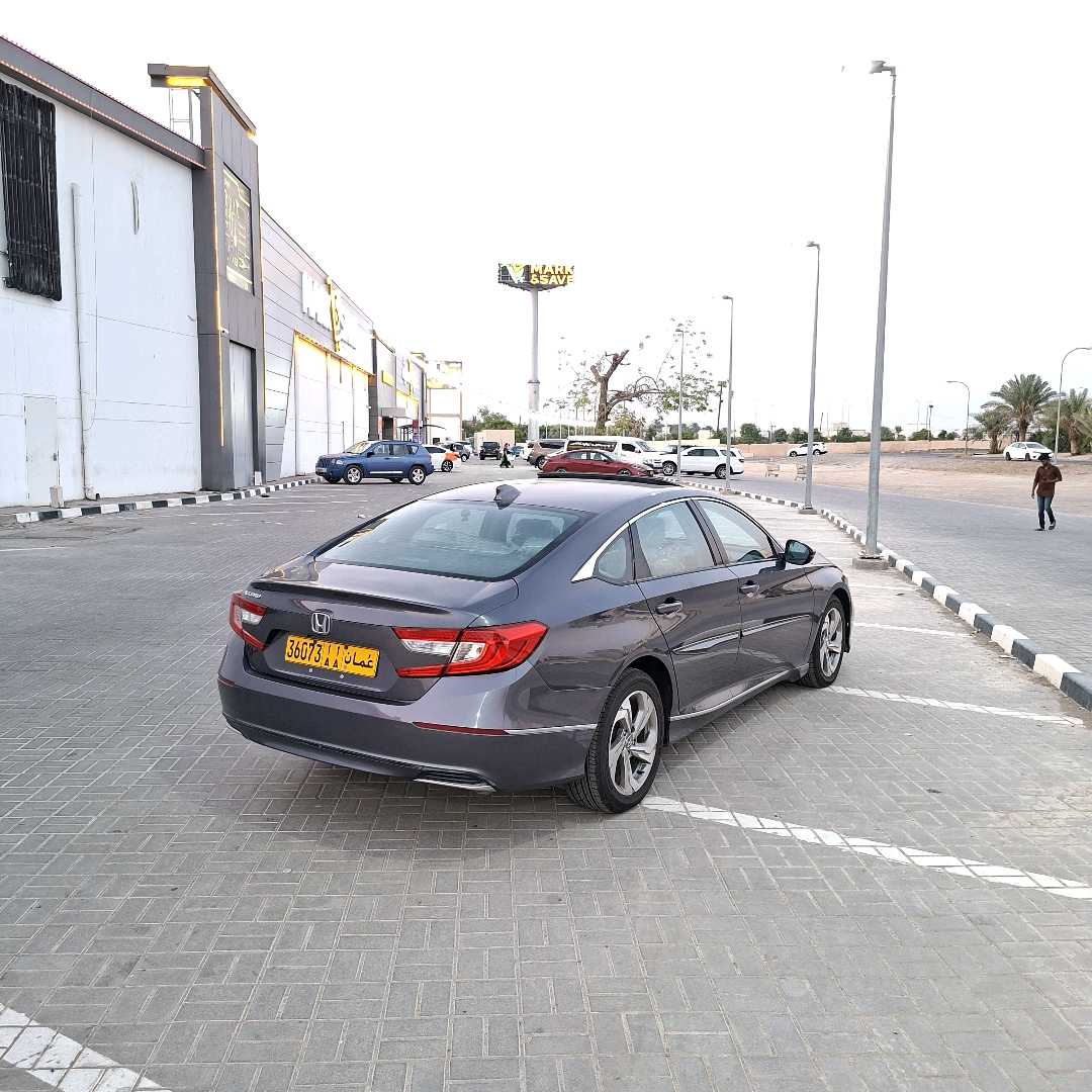 Car Image 2018 HONDA ACCORD EXL