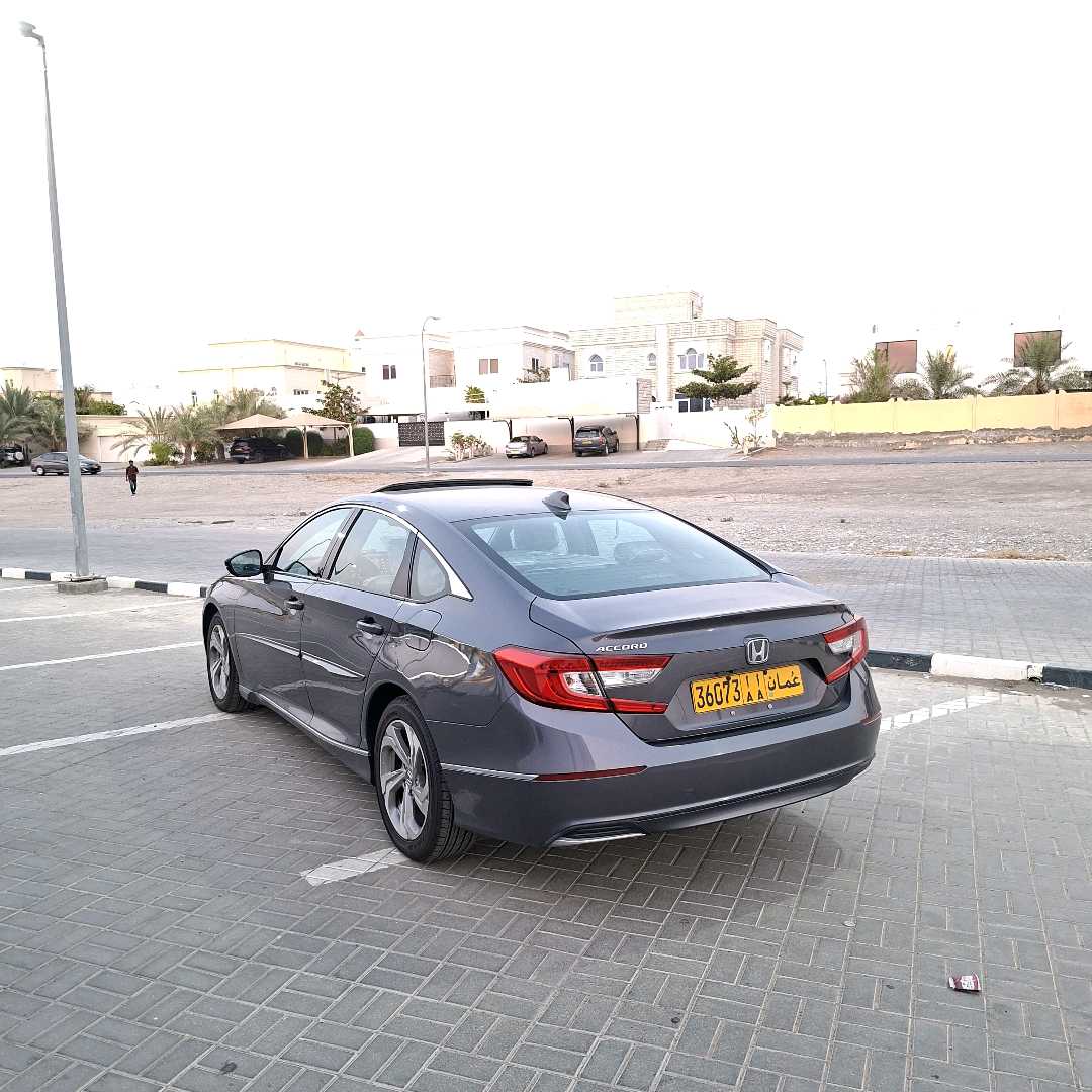 Car Image 2018 HONDA ACCORD EXL