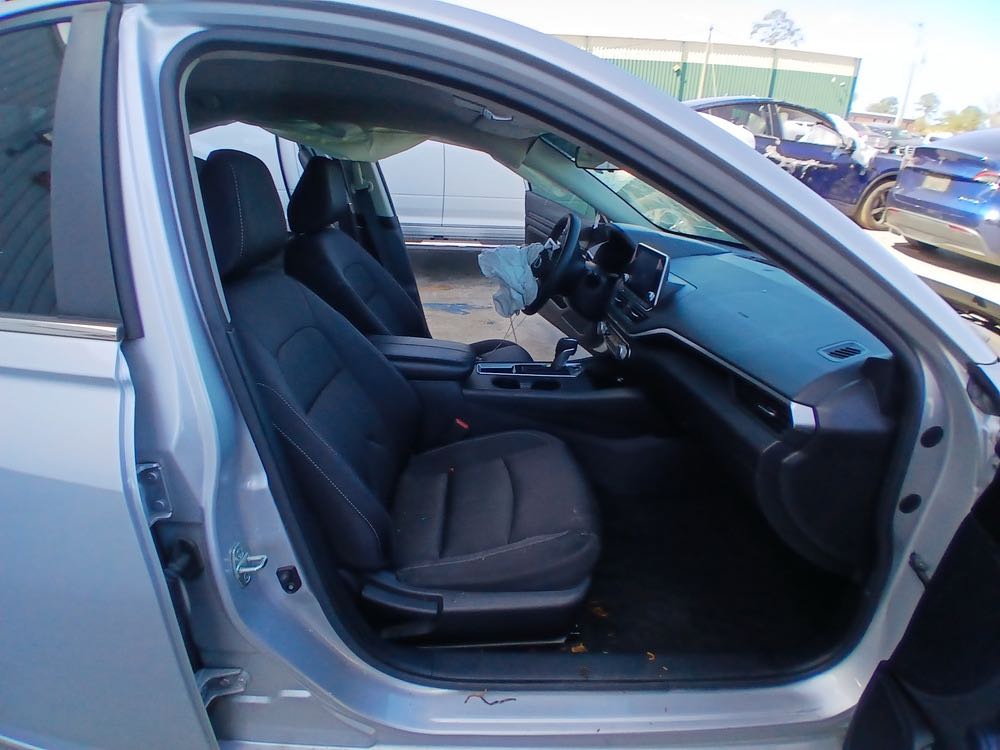 Car Image 2020 NISSAN ALTIMA