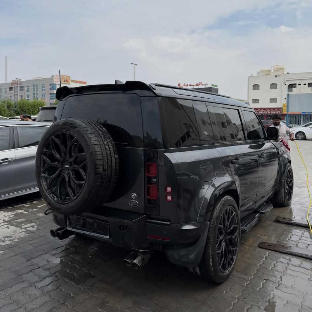 Car Image 2023 LAND ROVER DEFENDER