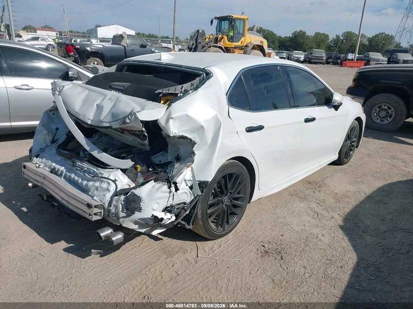 Car Image 2024 TOYOTA CAMRY
