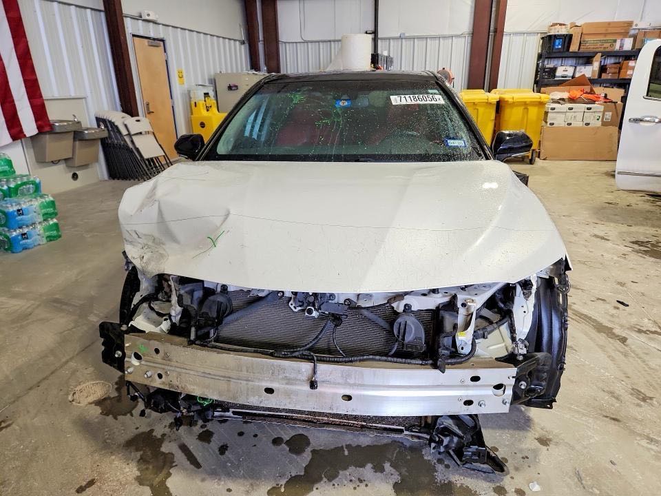 Car Image 2019 TOYOTA CAMRY