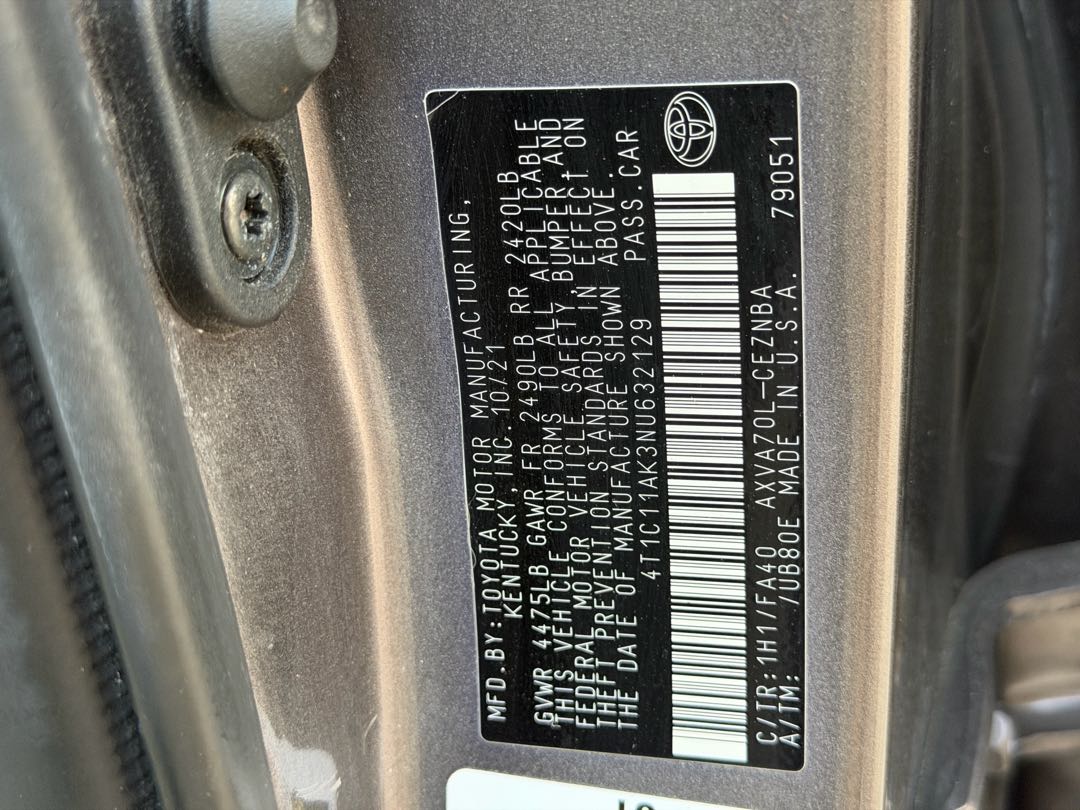 Car Image 2022 TOYOTA CAMRY LE