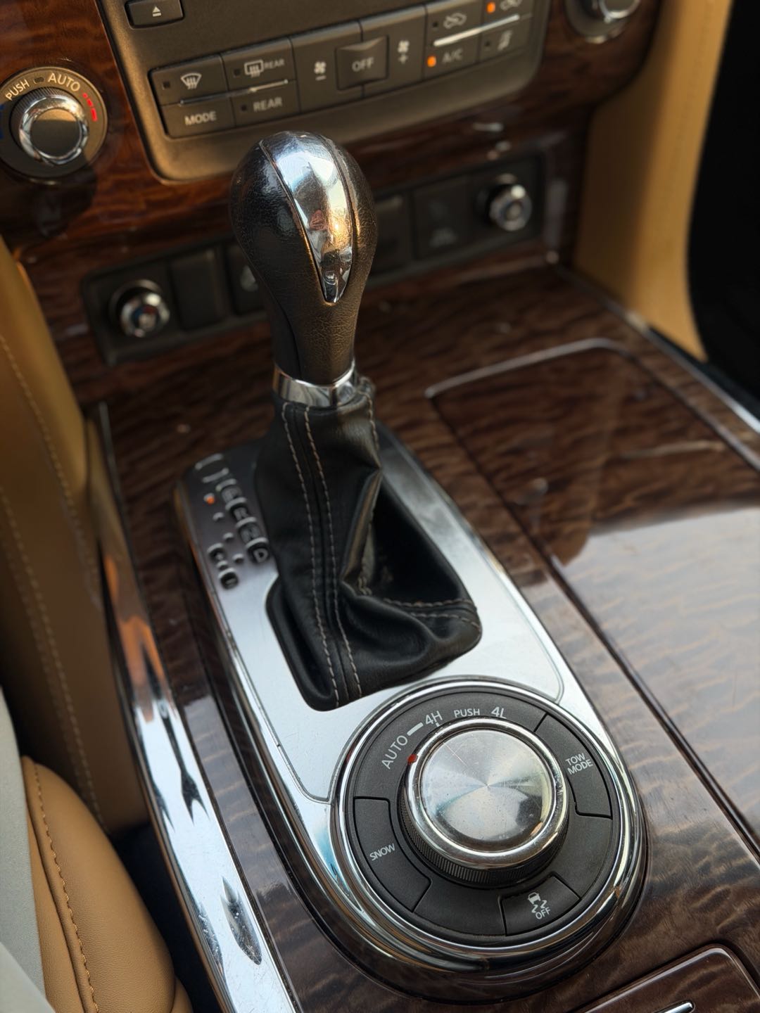 Car Image 2018 NISSAN ARMADA 
