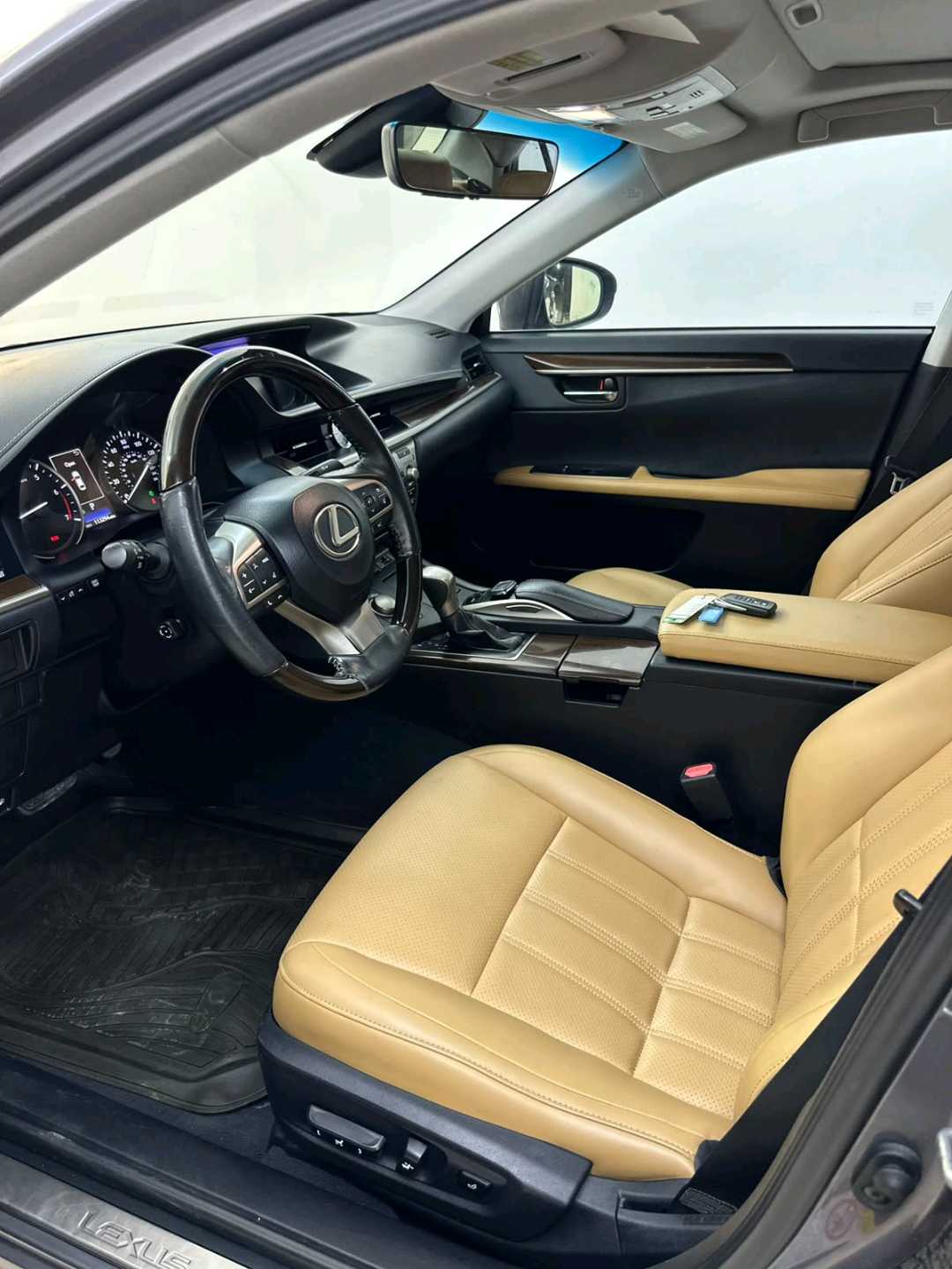 Car Image 2018 LEXUS ES 350