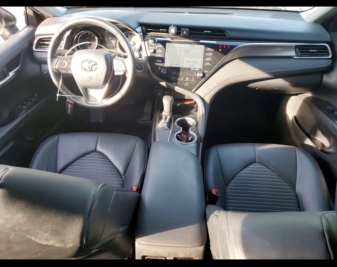Car Image 2018 TOYOTA CAMRY