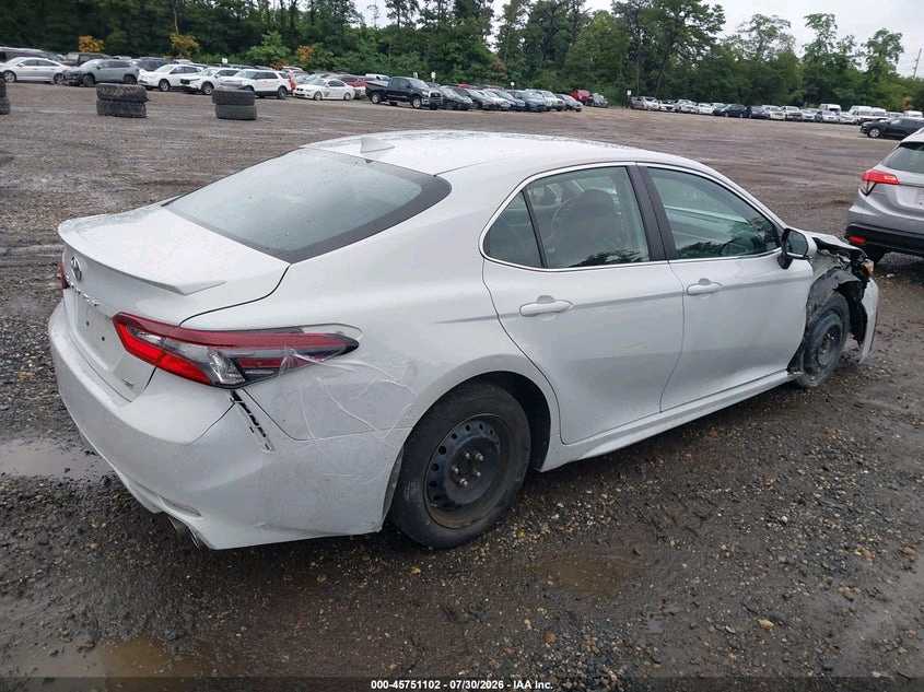 Car Image 2022 TOYOTA CAMRY