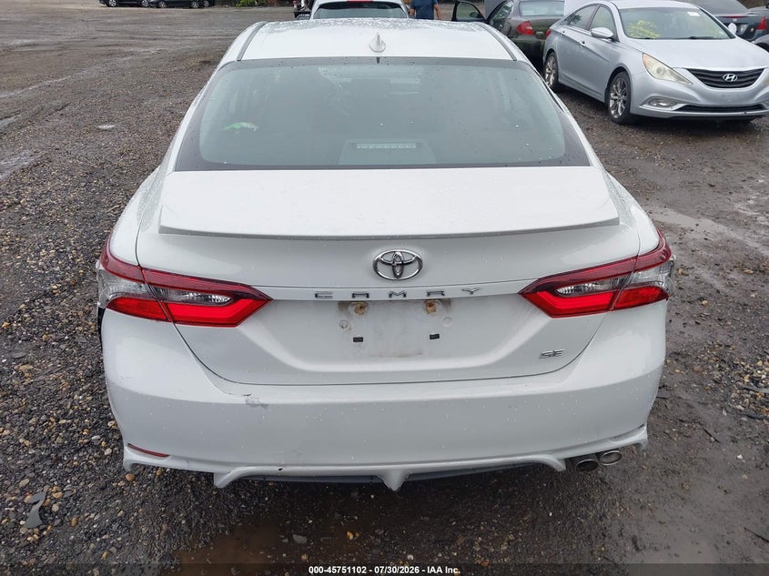 Car Image 2022 TOYOTA CAMRY