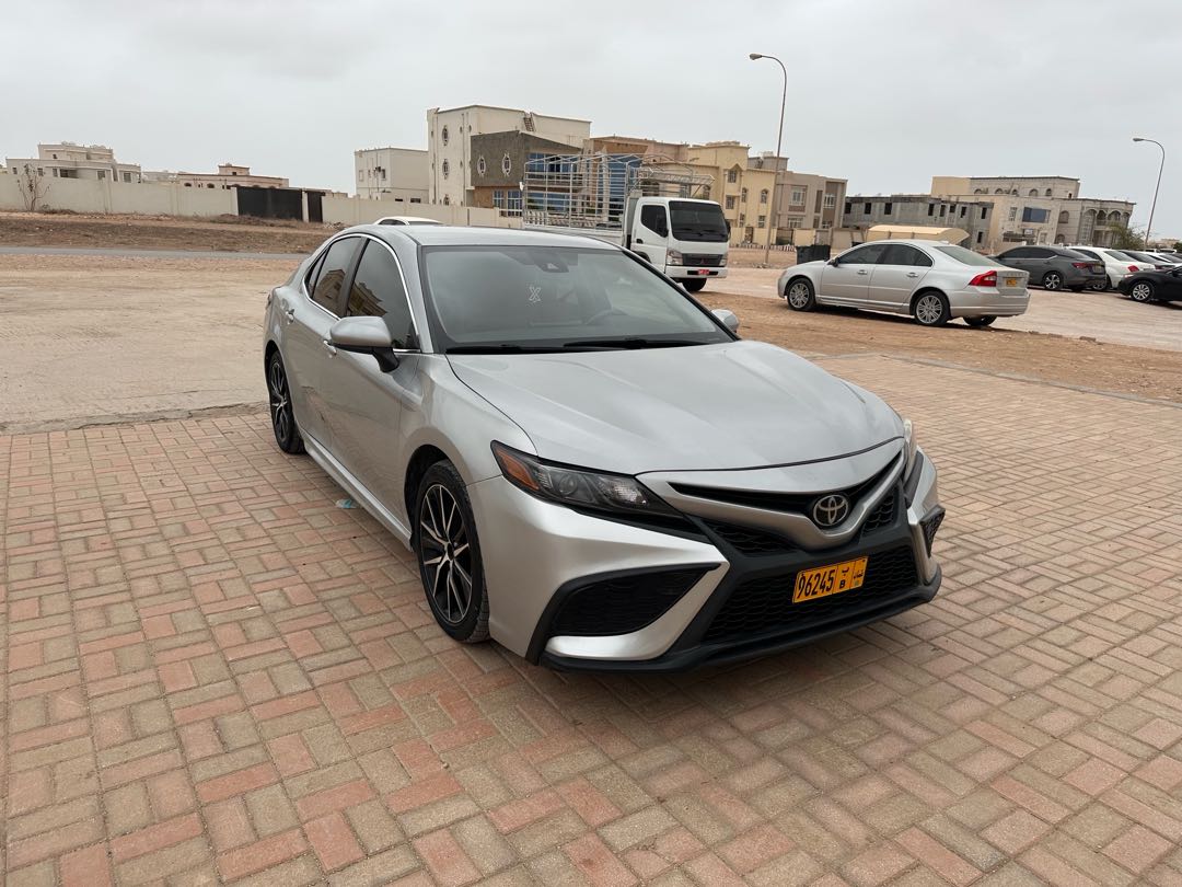 Car Image 2021 TOYOTA CAMRY SE