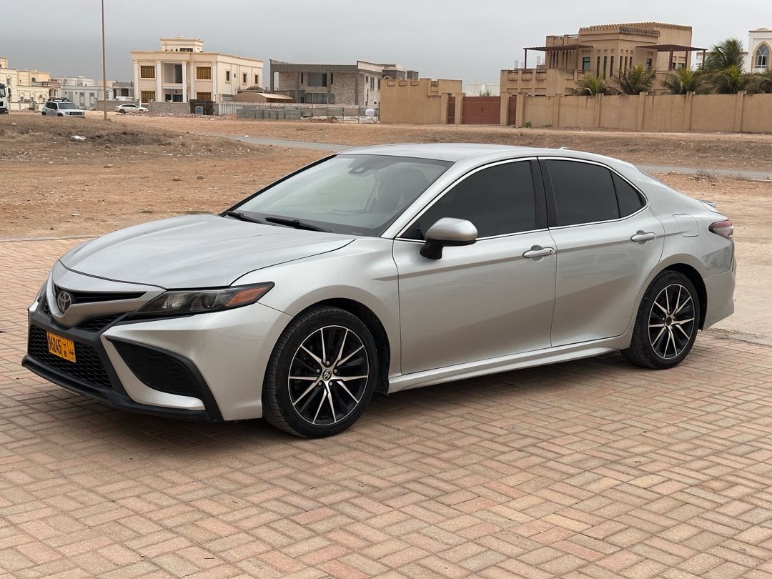 Car Image 2021 TOYOTA CAMRY SE