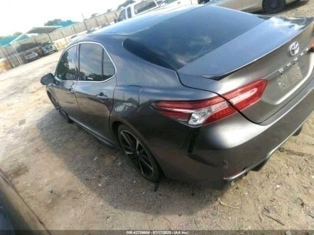 Car Image 2018 TOYOTA CAMRY