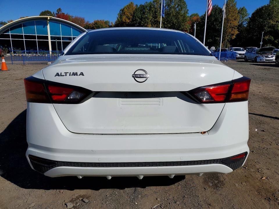 Car Image 2023 NISSAN ALTIMA