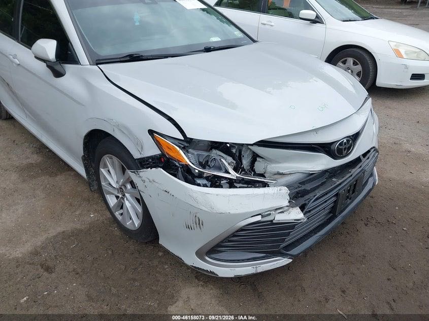 Car Image 2022 TOYOTA CAMRY