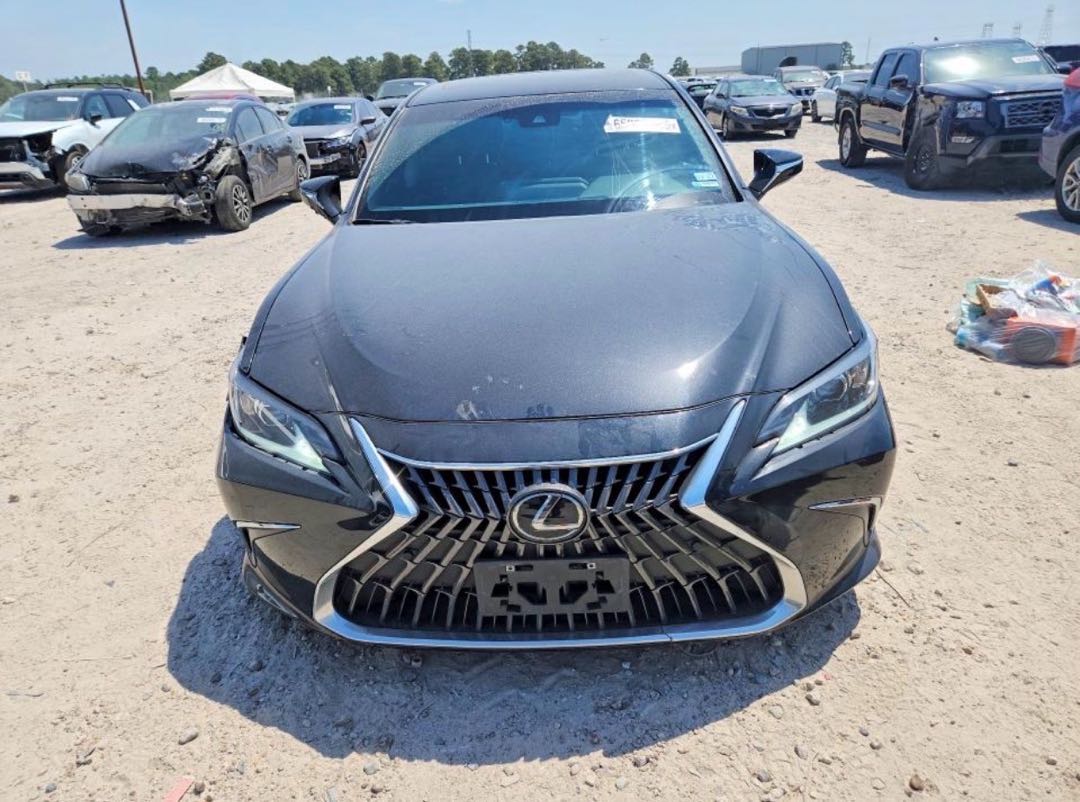 Car Image 2024 LEXUS ES