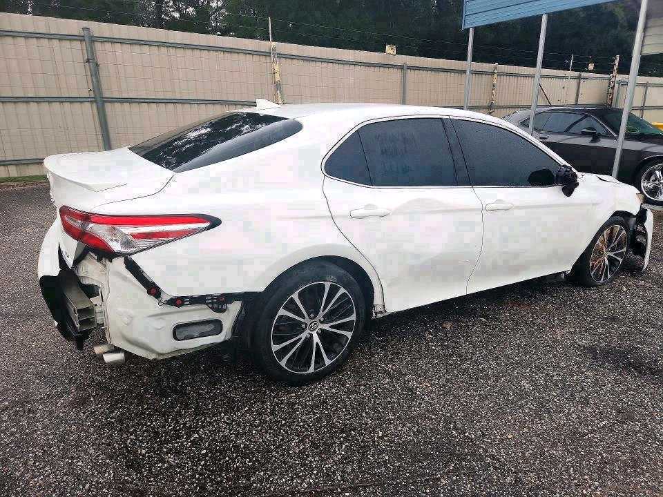 Car Image 2020 TOYOTA CAMRY