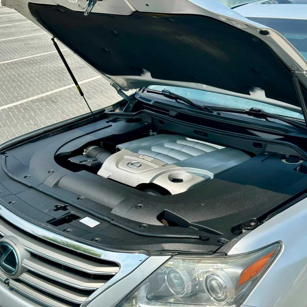 Car Image 2015 LEXUS LX