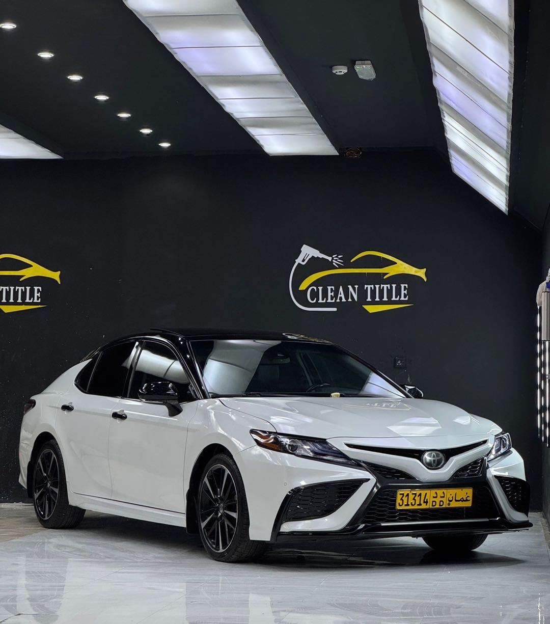 Car Image 2018 TOYOTA CAMRY XSE