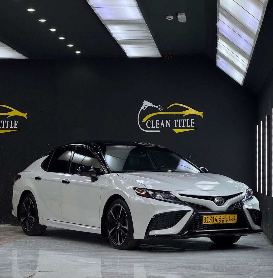 Car Image 2018 TOYOTA CAMRY XSE